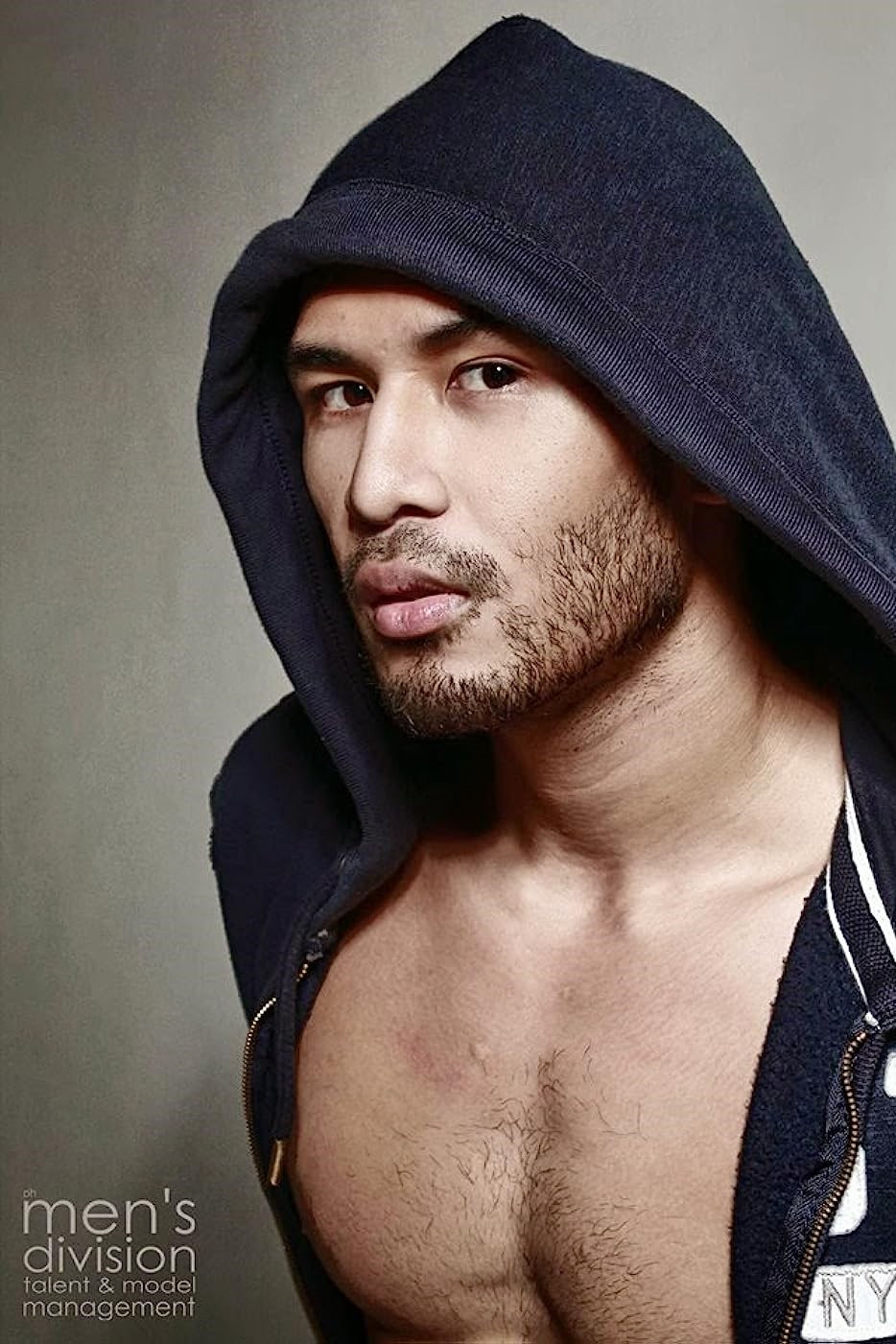 Julio Alberto De Leon backdrop