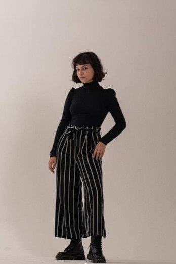 Laura Bautheney backdrop