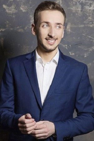 Roman Liakh backdrop