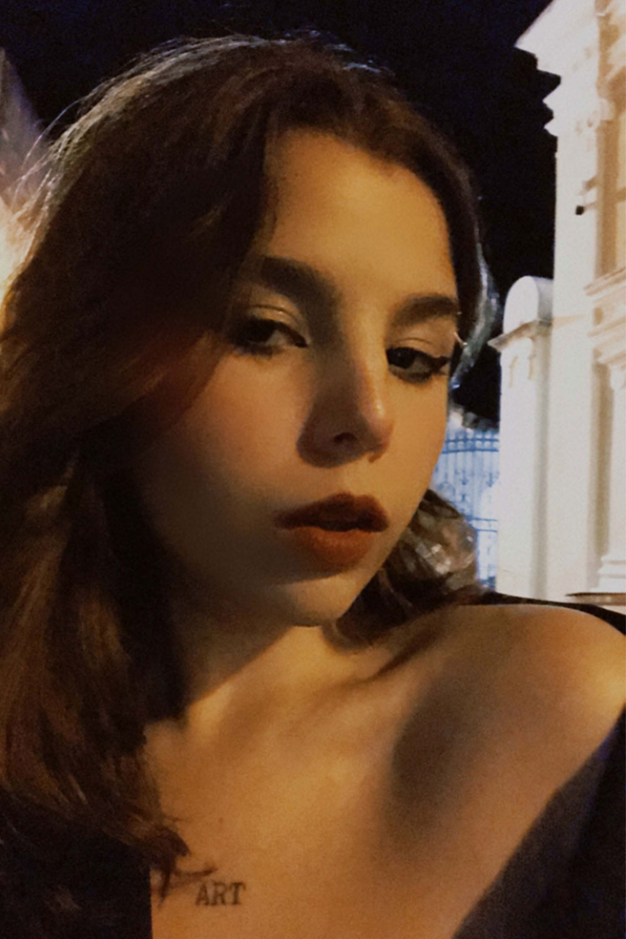 Mariana Melo backdrop