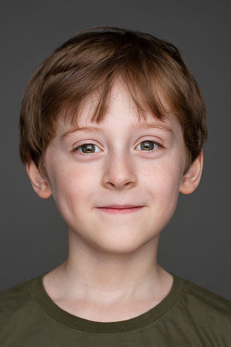 Isa Novikov backdrop