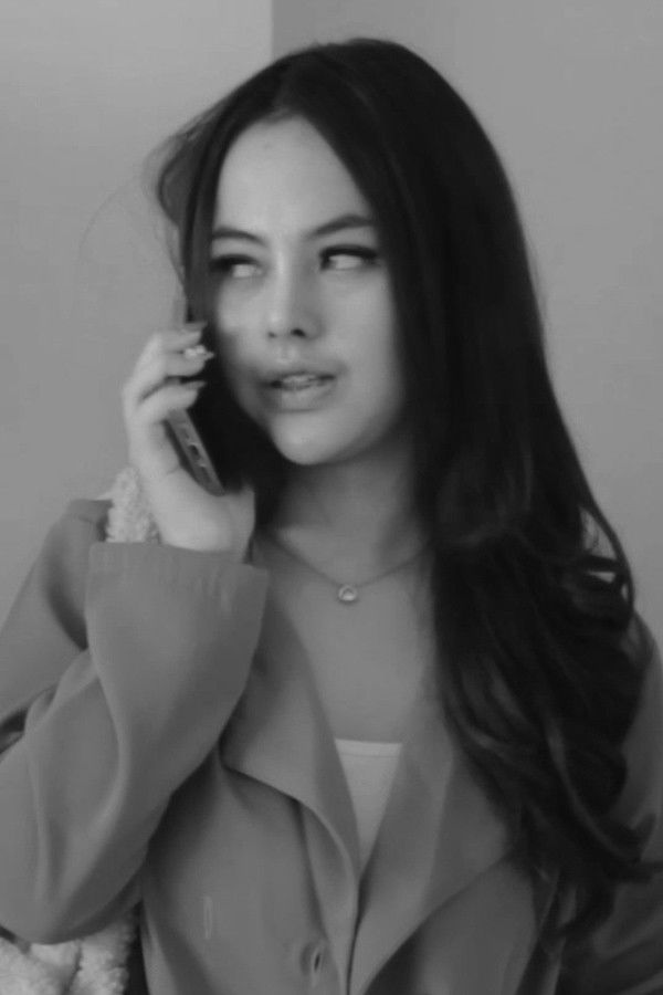 Elji Earlene backdrop