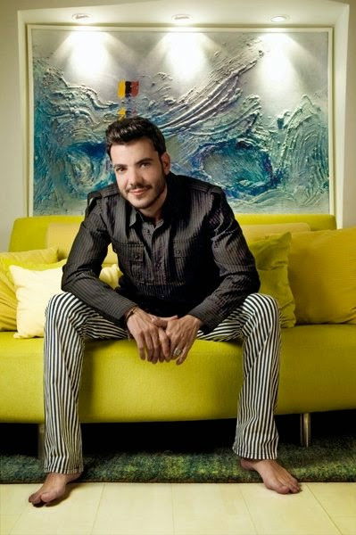 Juan Carlos Lares backdrop