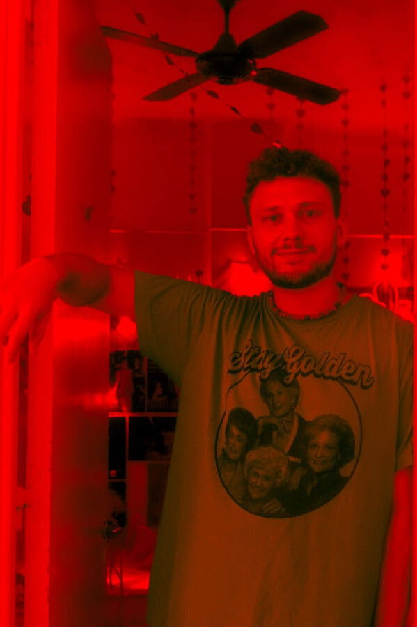 Ramiro Gossn backdrop