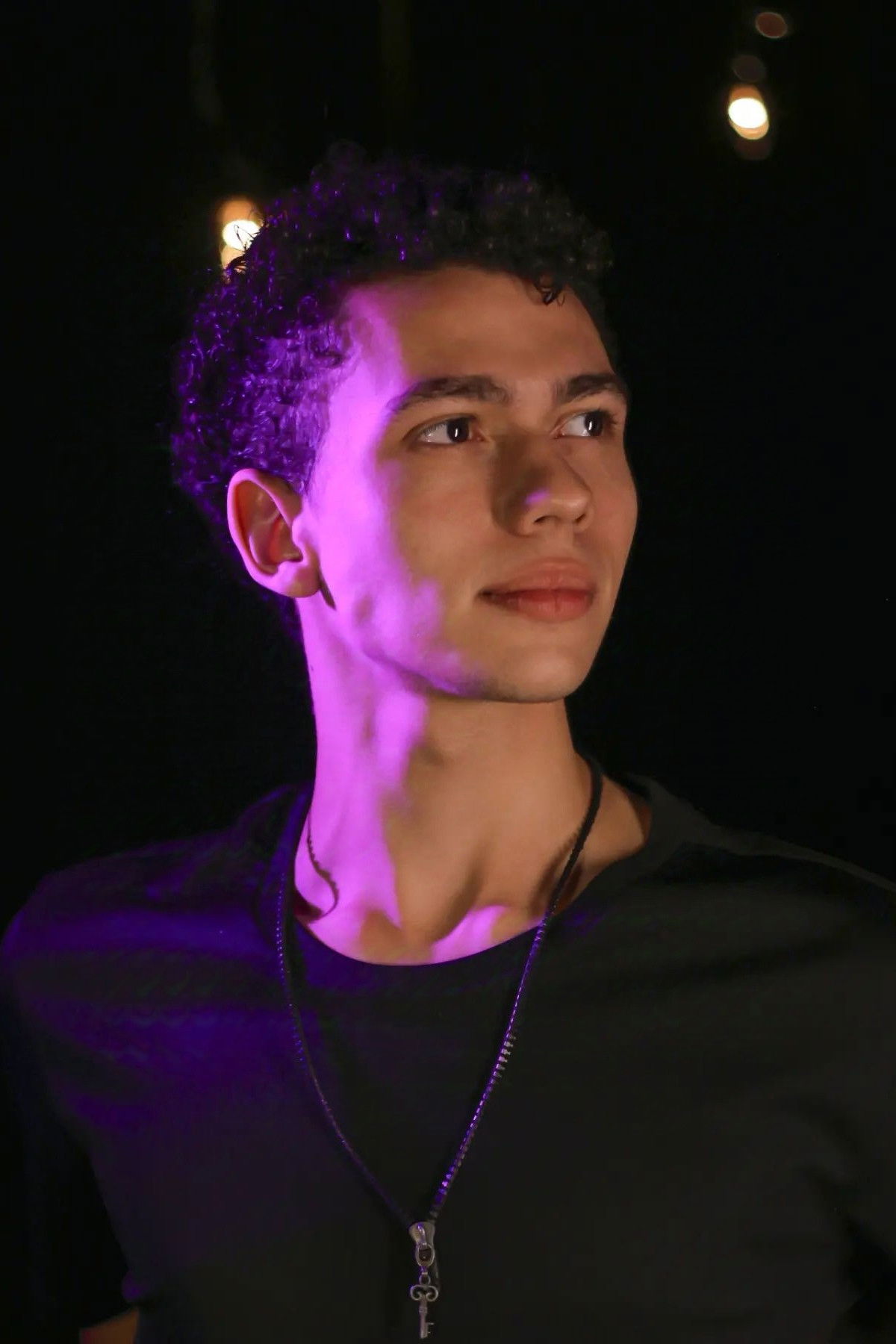 Matheus Luiz backdrop