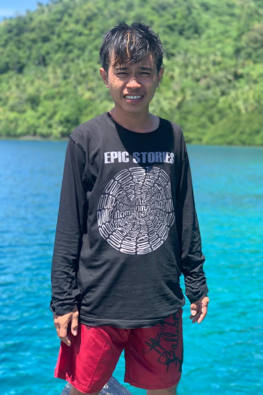 Muchlis Ucil backdrop