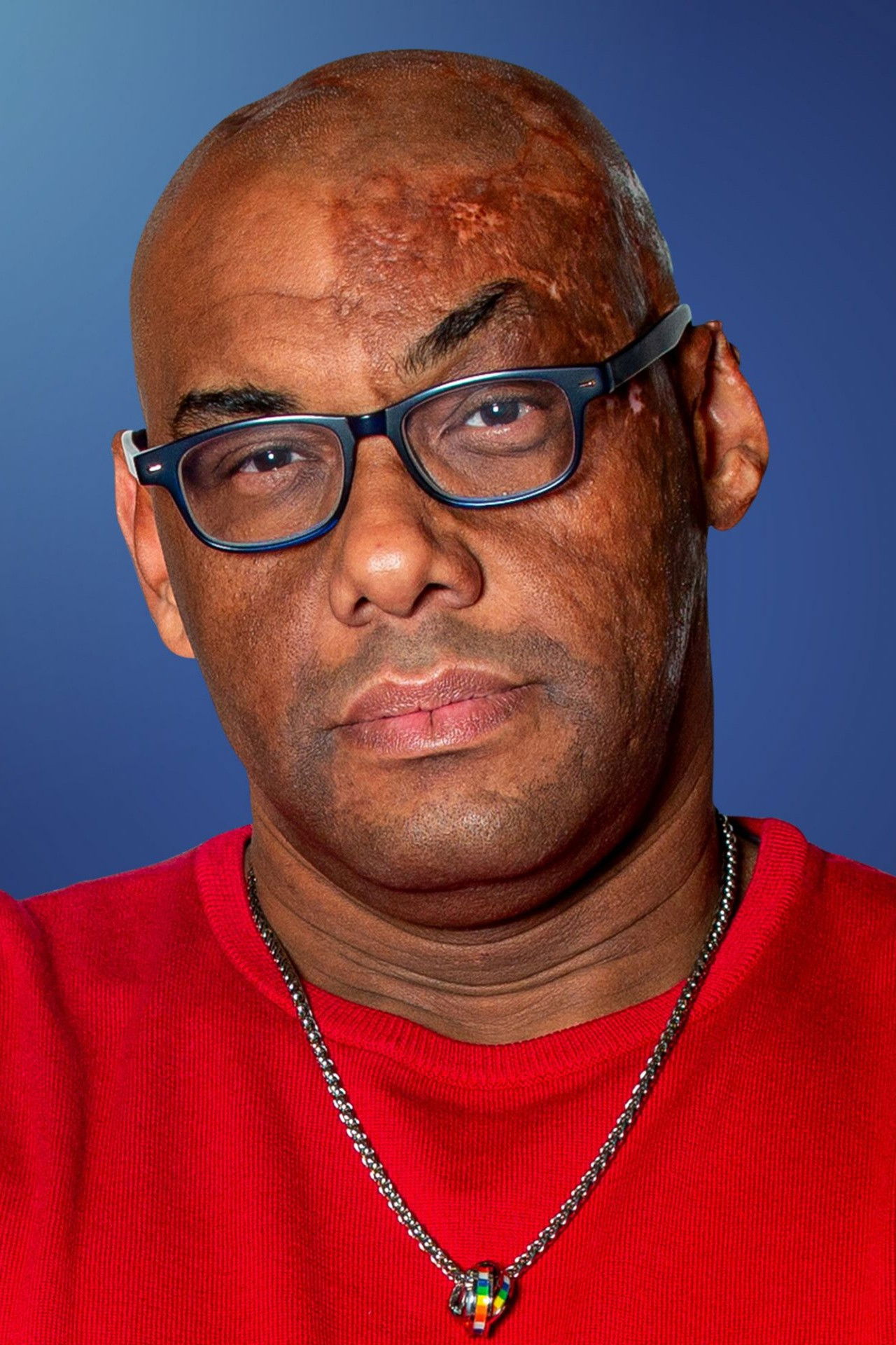 Julio Neves Dias backdrop