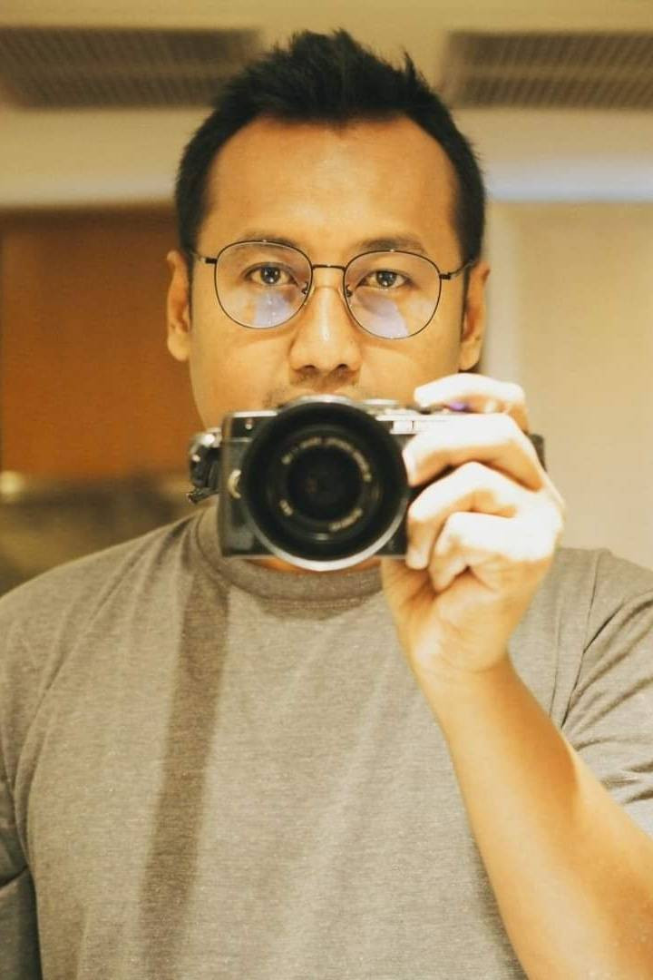 Vichart Somkaew backdrop