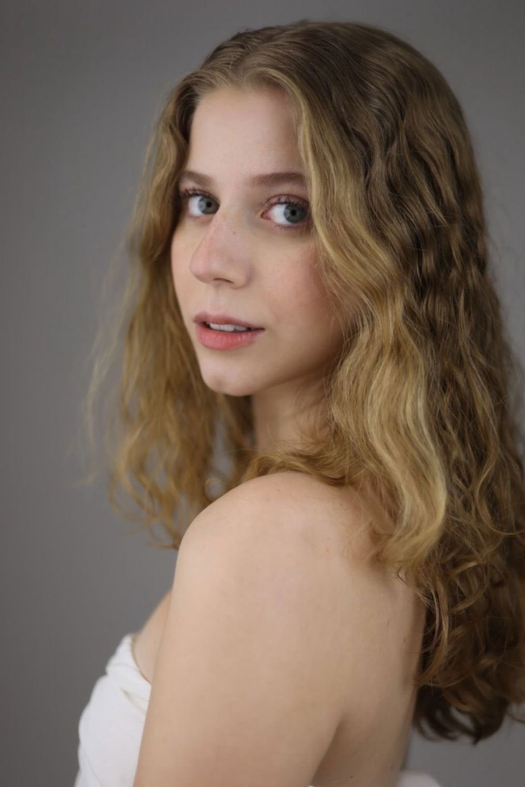 Vitória Araldi backdrop