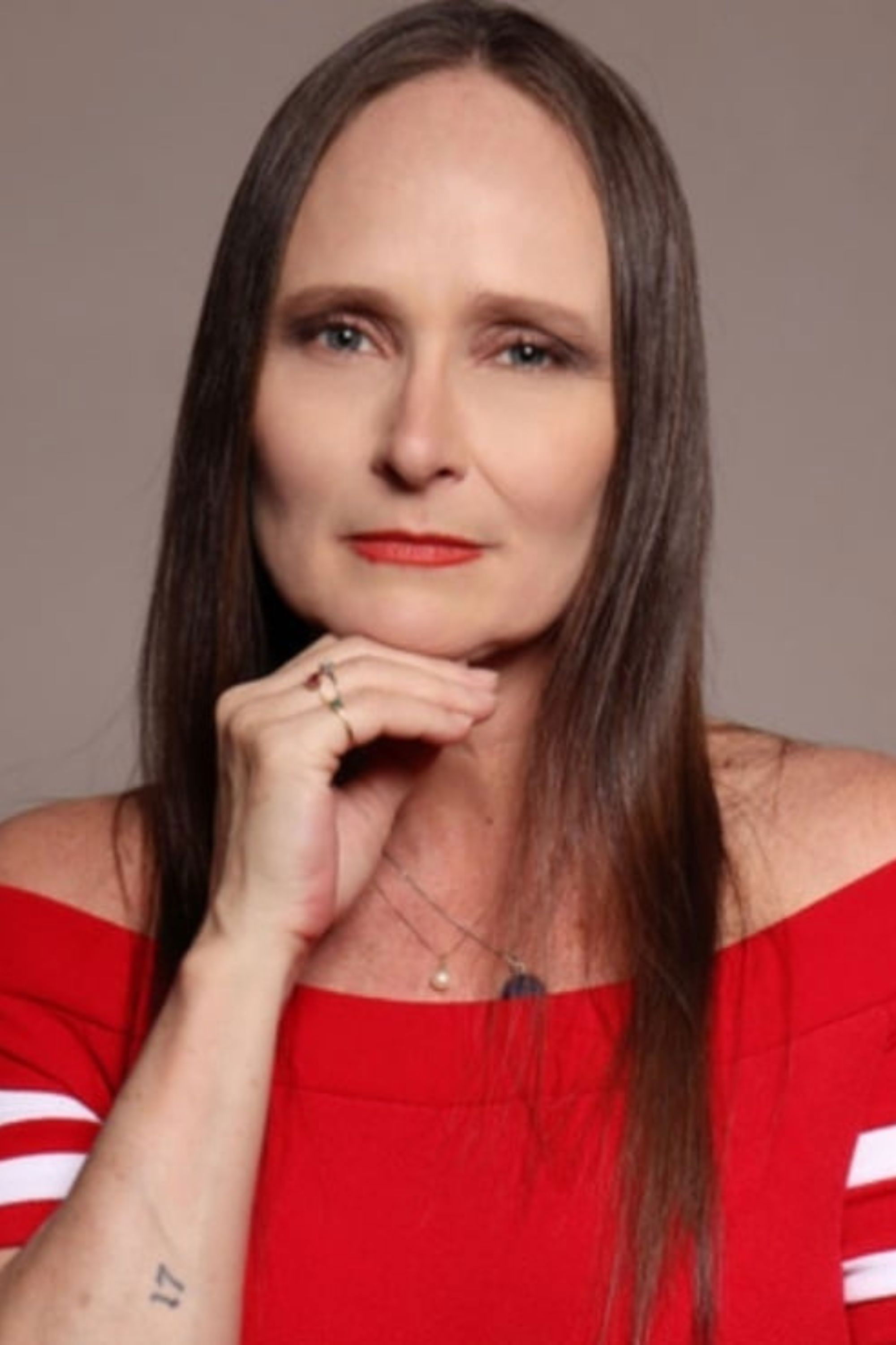 Ana Izabel Martins backdrop