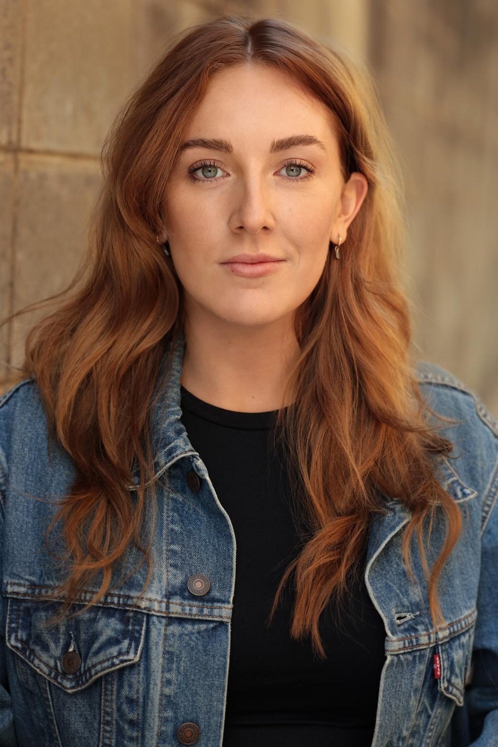 Daniela Pizzirani backdrop