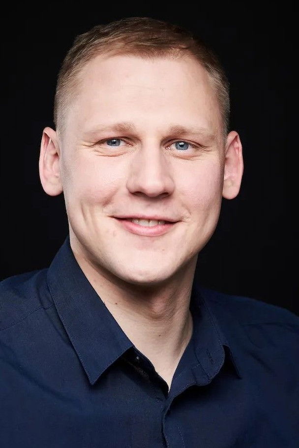 Ragnar Uustal backdrop