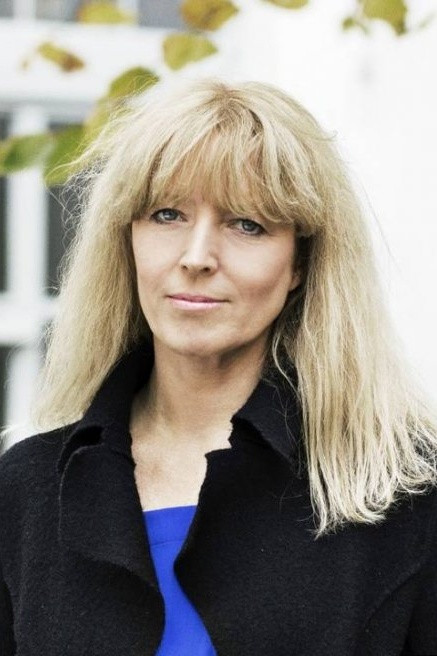 Hanna Polak backdrop