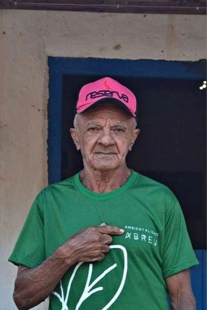 José Felipe backdrop