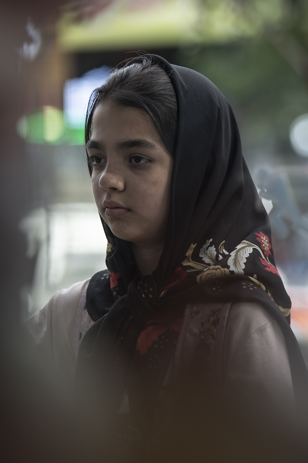 Aynaz Fakour backdrop