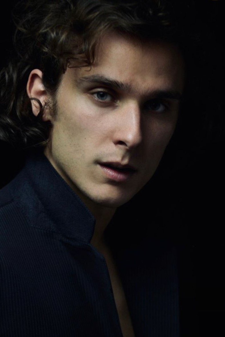 Lav Novosel backdrop