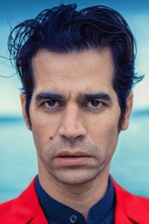 Aviv Geffen backdrop