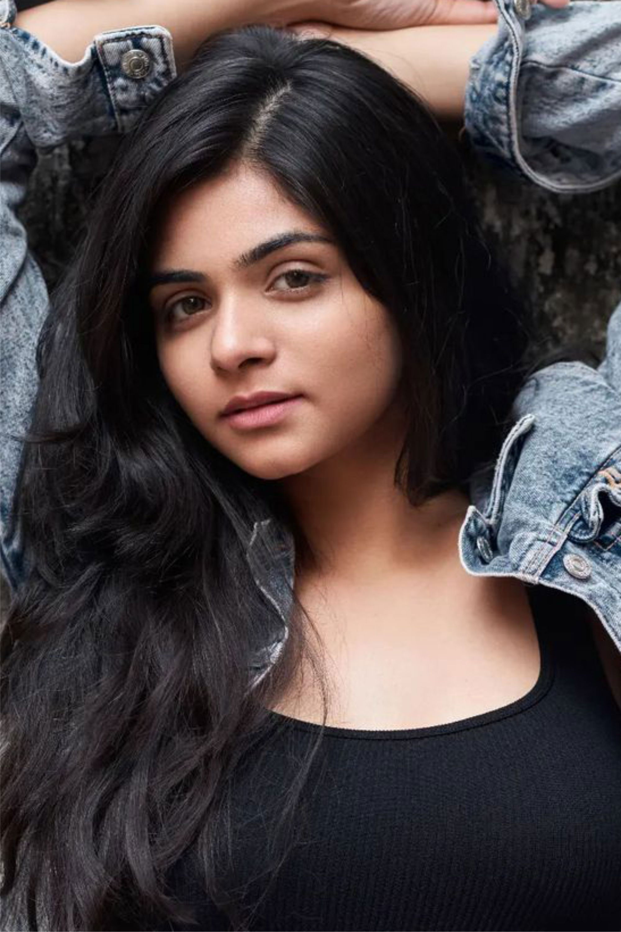 Enakshi Ganguly backdrop