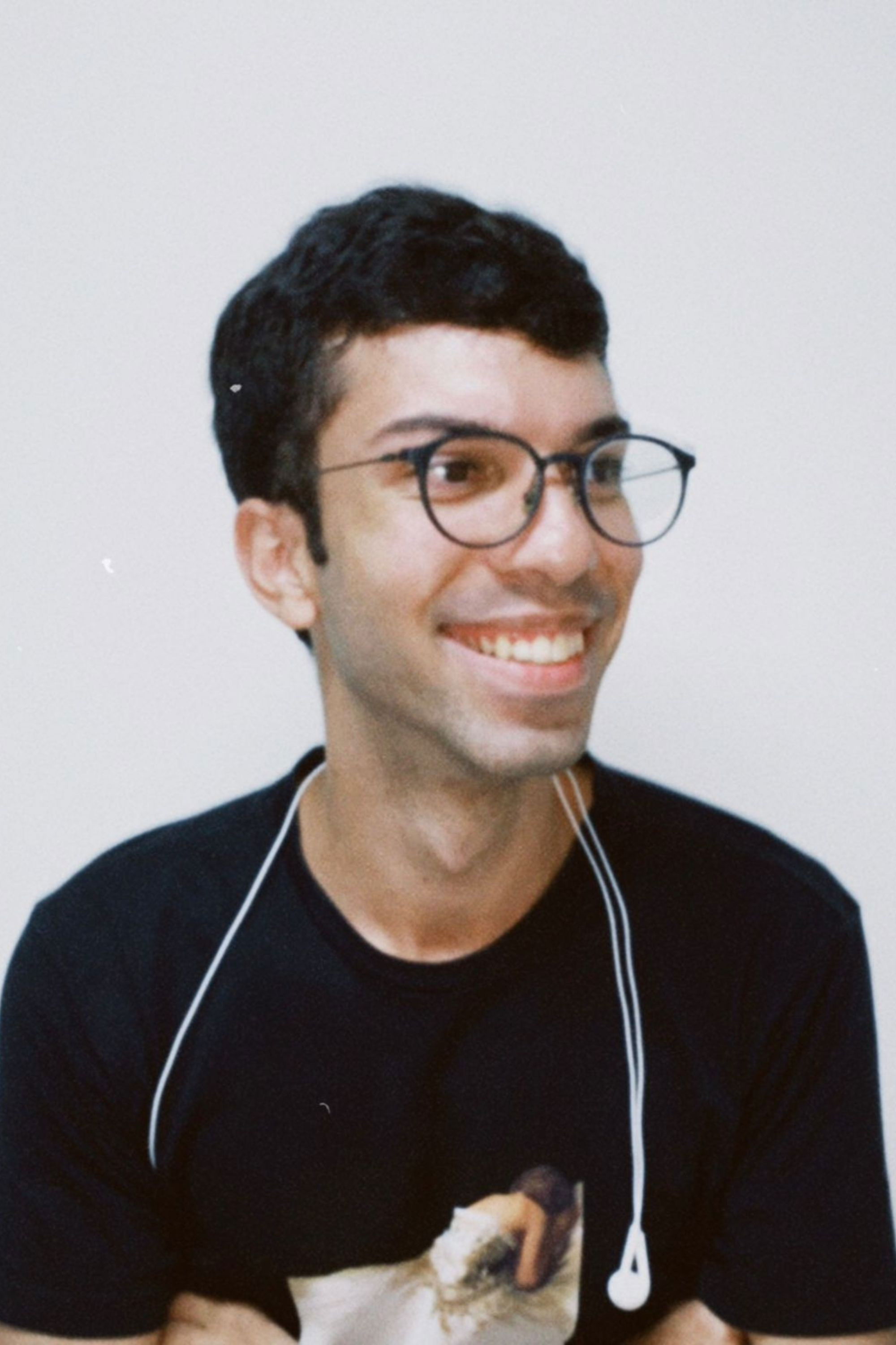 Josué Basílio backdrop