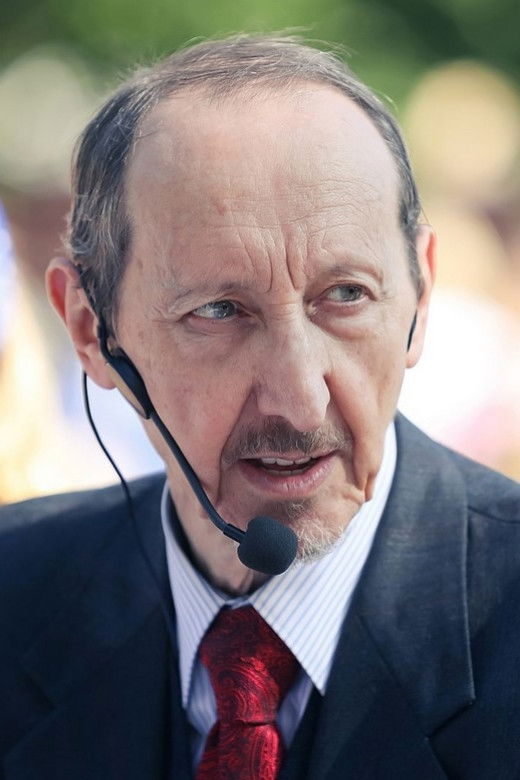 Andrey Droznin backdrop