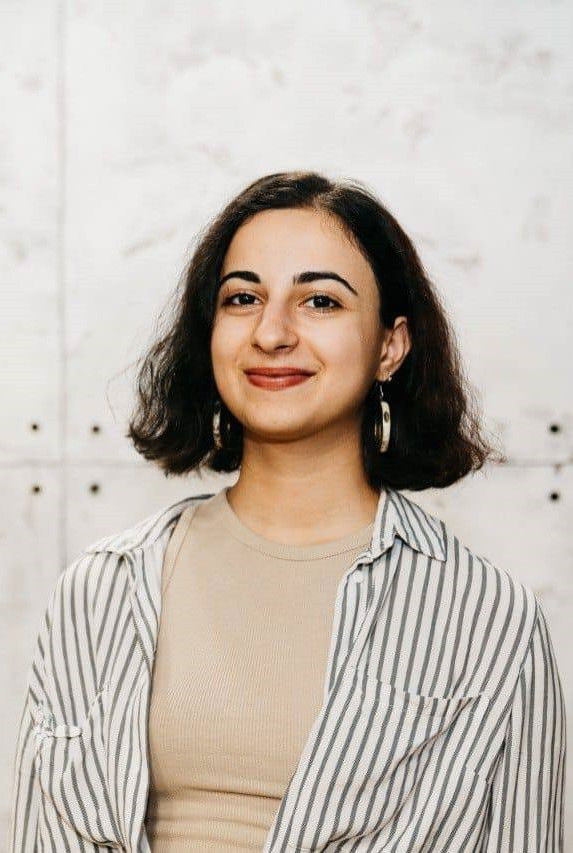 Lusine Mirzoyan backdrop