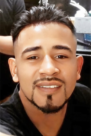 Yesner Talavera backdrop