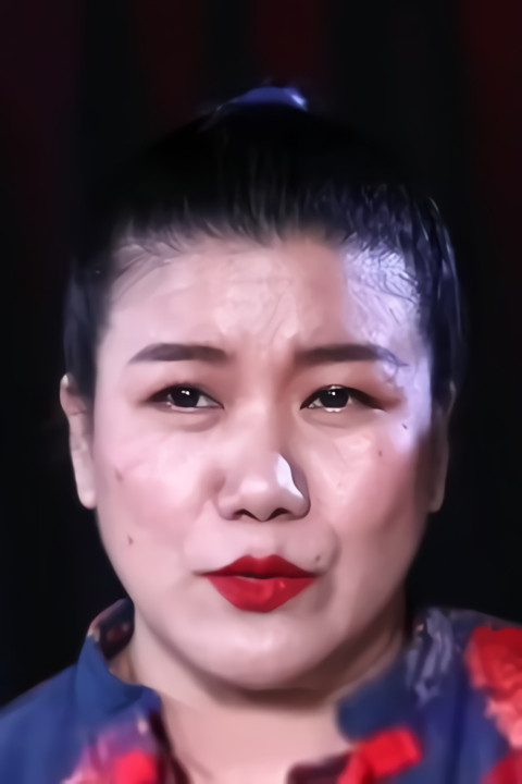 Wantawil Suknoy backdrop