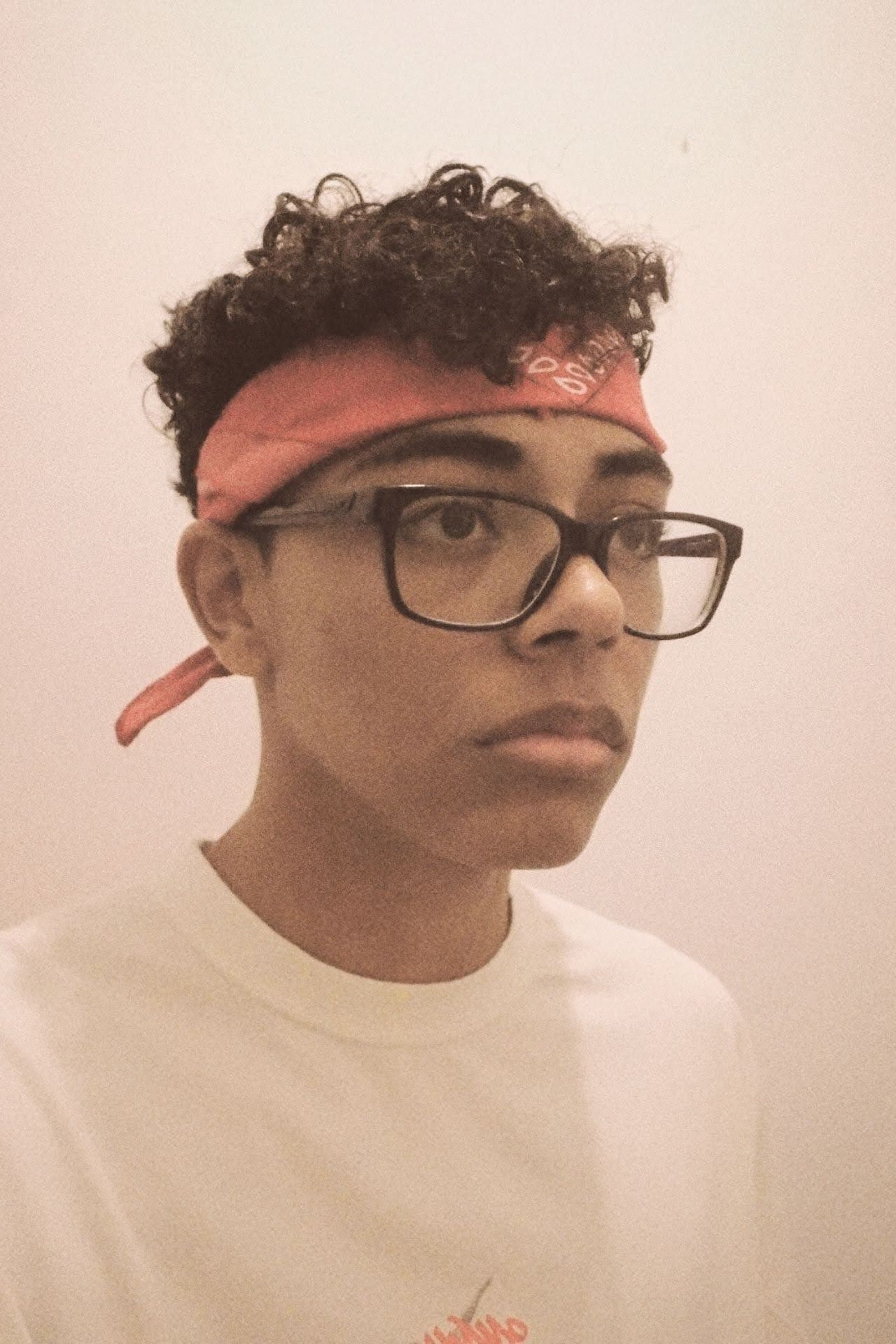 Gabriel Thisgo backdrop