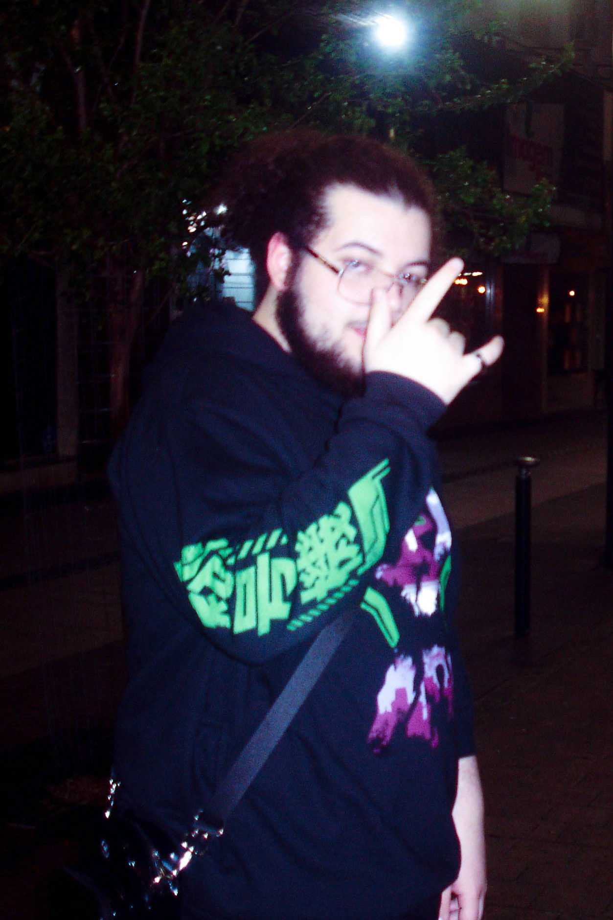 Gustavo Mendes backdrop