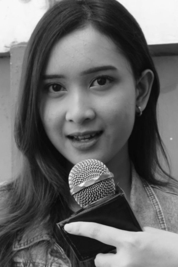 Anne Alvina backdrop