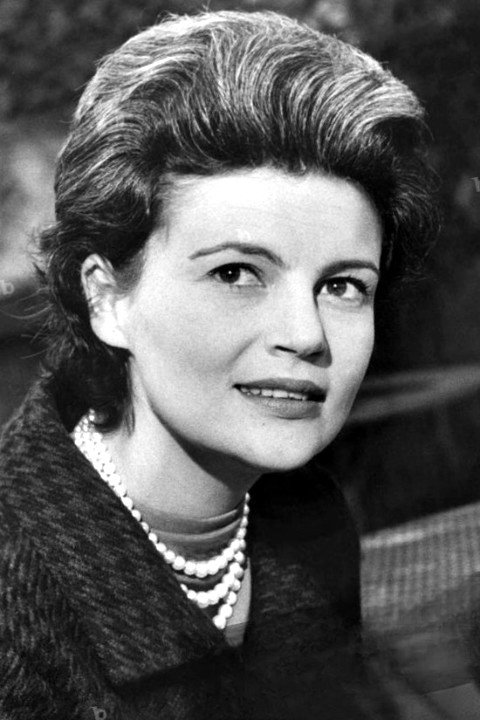 Esmeralda Ruspoli backdrop