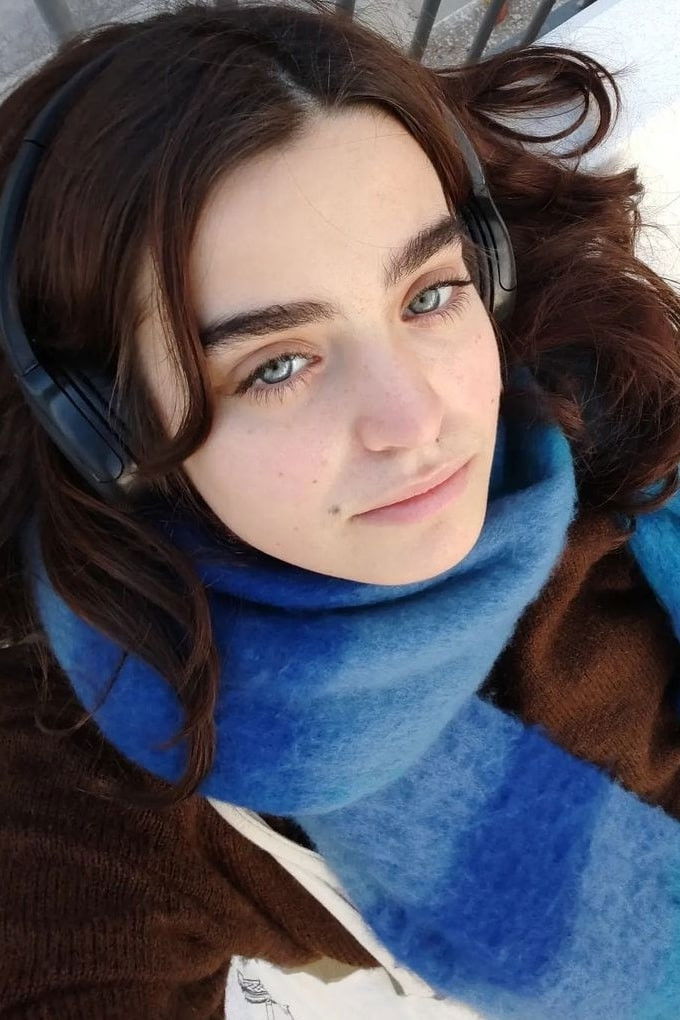 Julia Cabrera backdrop