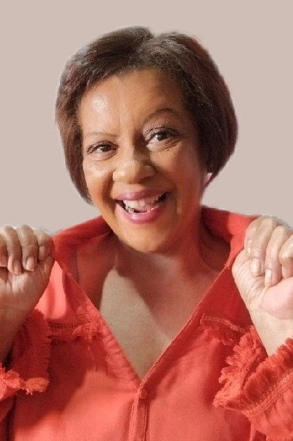 Andrea Santana backdrop