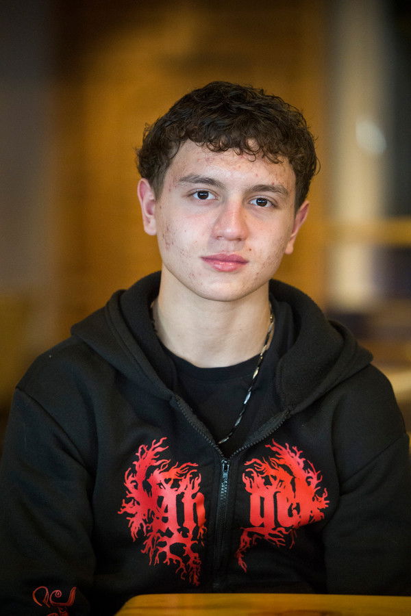 Alihan Sahin backdrop