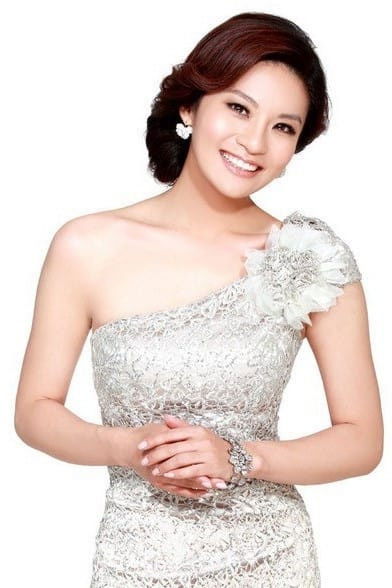 Meng Shengnan backdrop