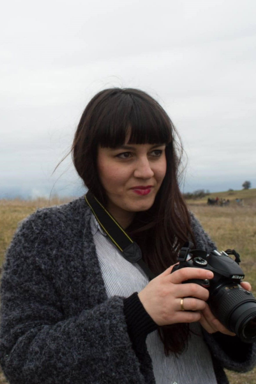 Gogo Violitzi backdrop