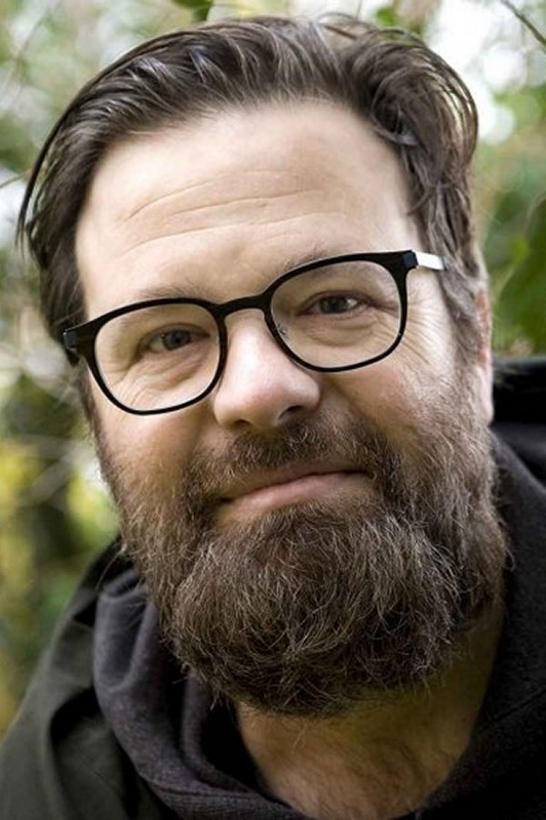 Rune Schjøtt backdrop