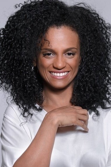 Flávia Santana backdrop