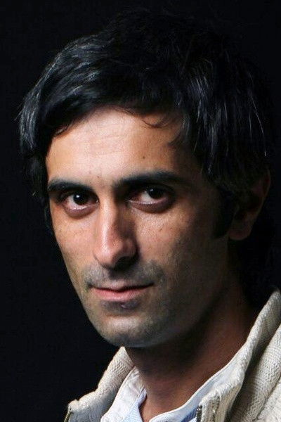 Amid Qasimov backdrop