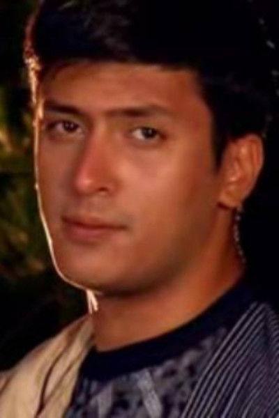 Ulugbek Yunusov backdrop