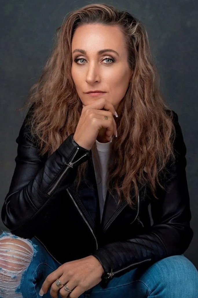 Amanda Larcombe backdrop