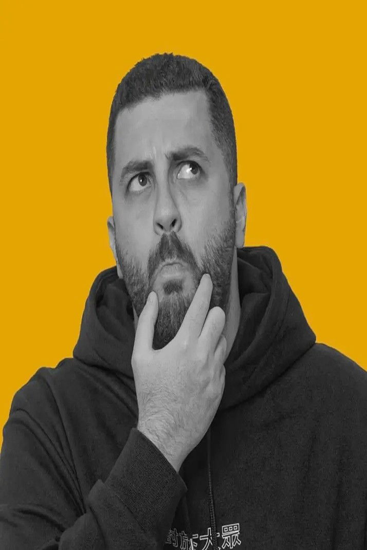 Mahmoud Maged backdrop