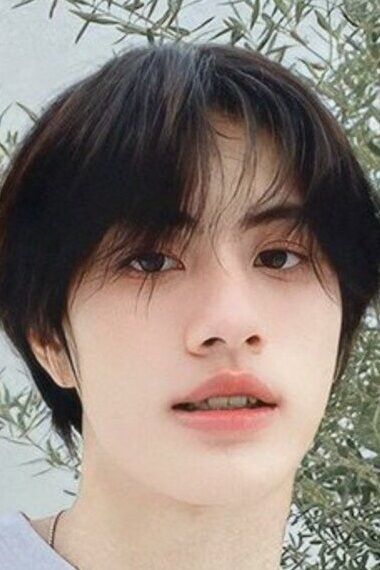 Boom Tanakit Kamngern backdrop