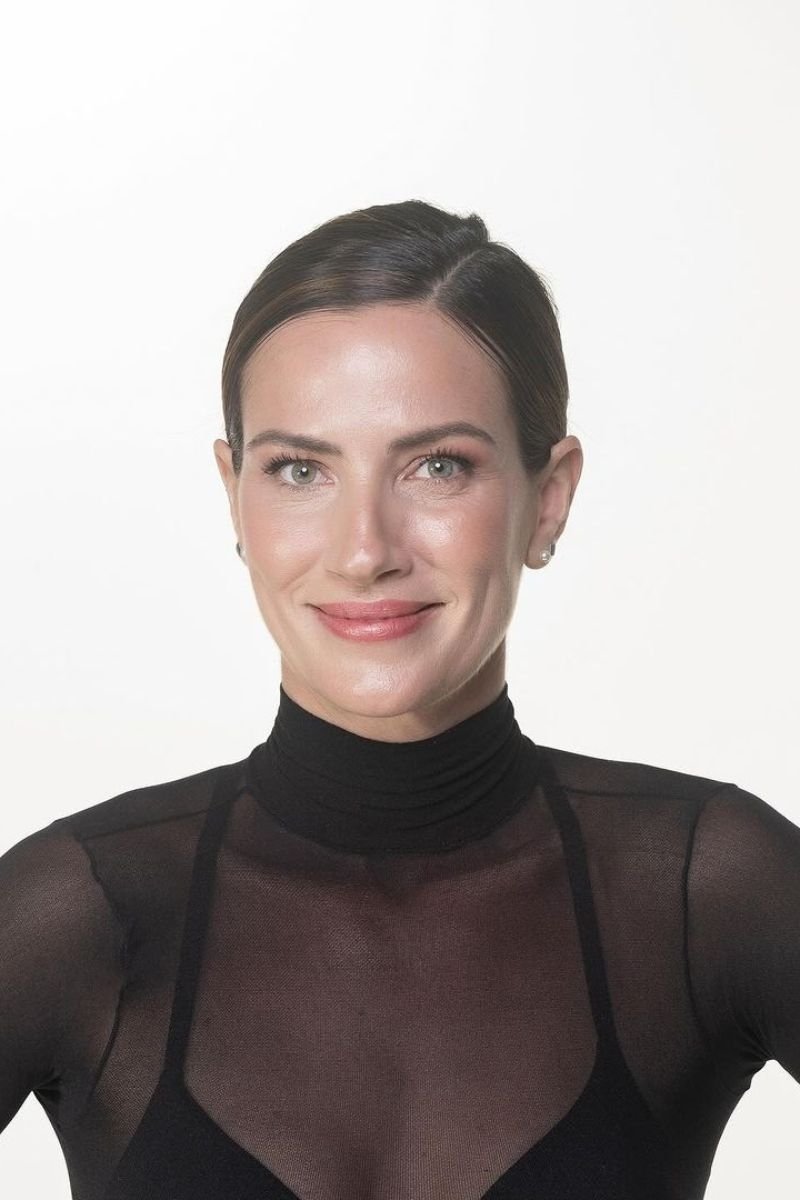 Fabiana Daud backdrop