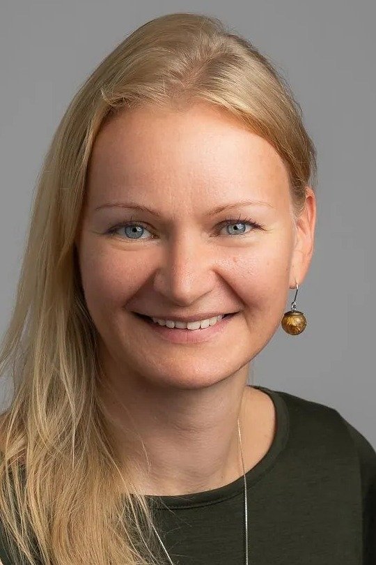 Kadi Kivilo backdrop