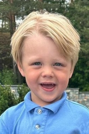 Lionel Lundell backdrop