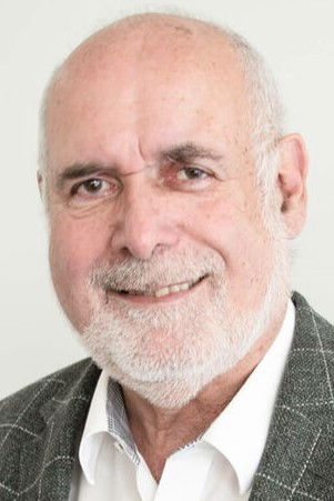 Bruno Thomauske backdrop