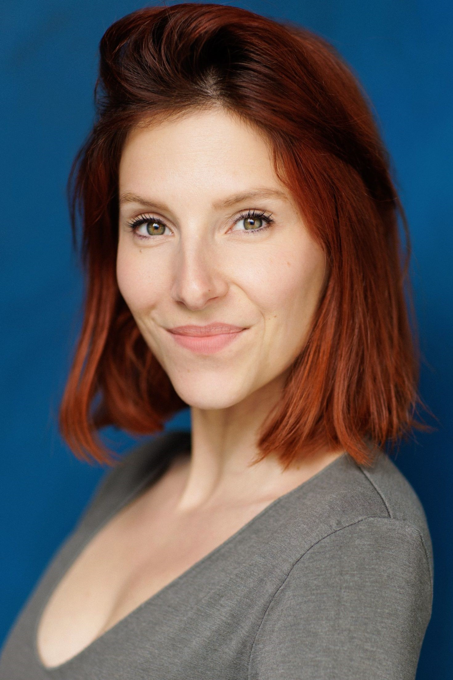 Charlotte Dumur backdrop