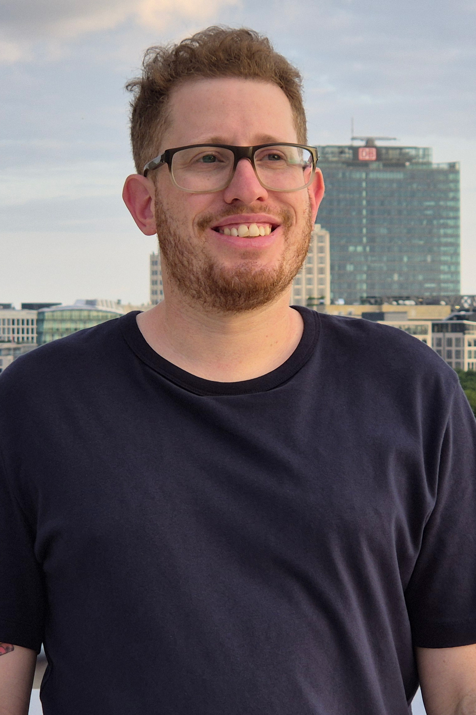 Milton Ekman backdrop