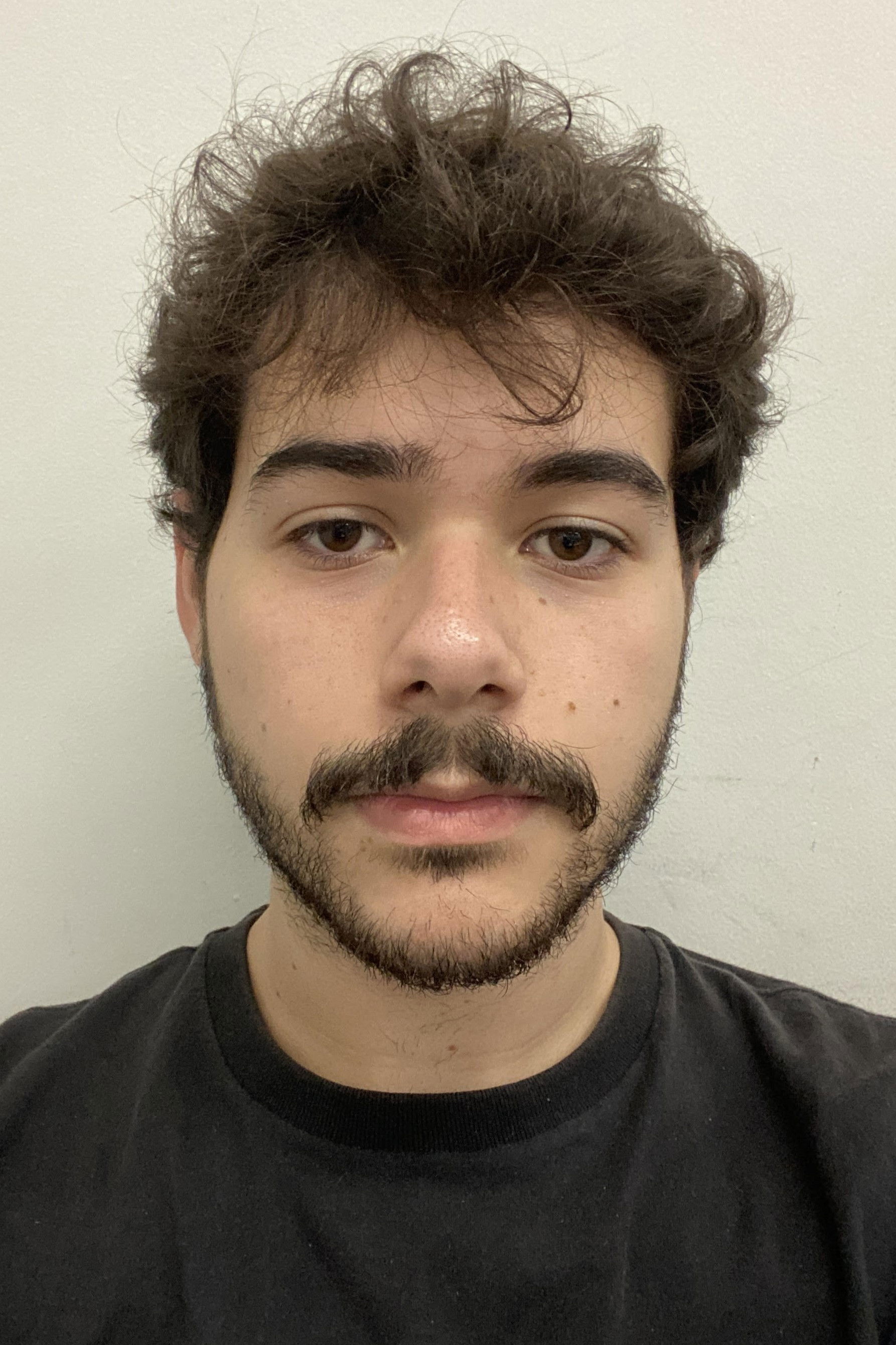 João Carvalho backdrop